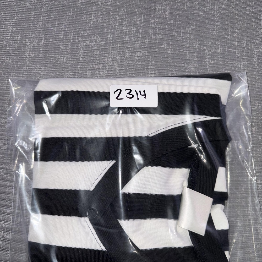 Dick's Sporting Goods Shirt Mens XL Black White Stripe Referee V Neck Jersey - Picture 8 of 8